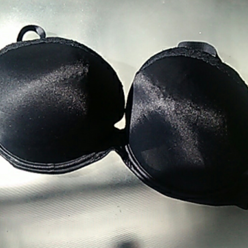 Dreamfit black bra size 46DD
